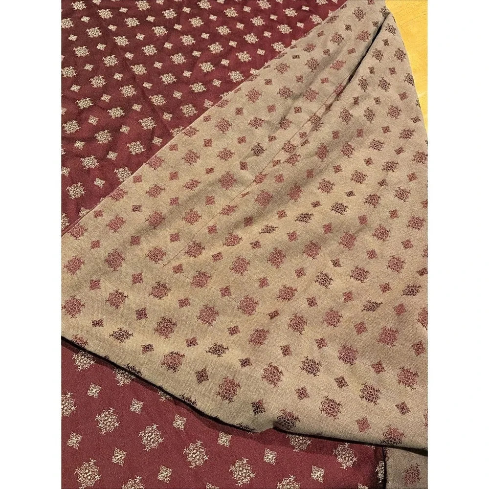 Tablecloth Burgundy With Tan Design Cotton Blend Square 48